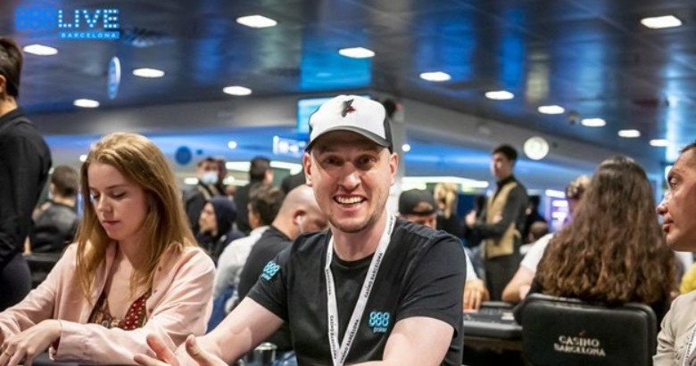 “Farrugia_1” domina no high roller do Festival Online; Ian Simpson, profissional 888poker, garante vaga no dia 2 do Texas PKO